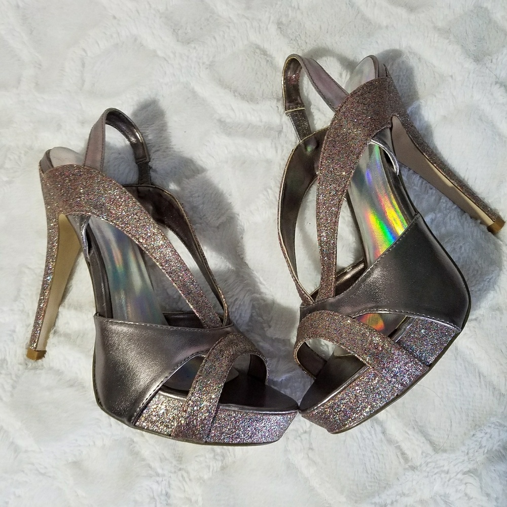 Multi-colored glitter gray shoes